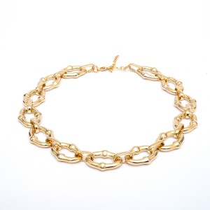 Colar Elo Oval Laçado em Dourado