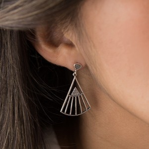 Brinco Triangular Pendurado Cravejado em Zircônia Prata 925