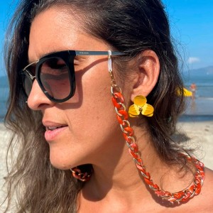 Corrente Porta Óculos/Máscara e Colar em Acrílico e Dourado 3x1 Cor Vermelho