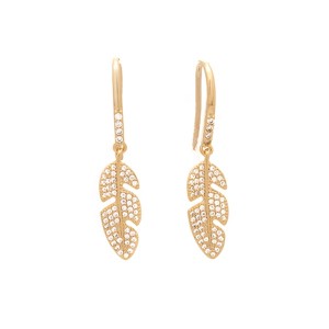 Brinco Gancho de Folha Cravejado Banhado a ouro 18k