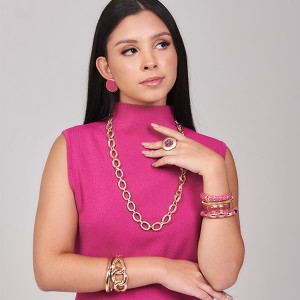 Brinco Circular Esmaltado em Rosa e Base Dourado