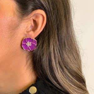 Brinco Margarida Esmaltado Roxo com Zircônia ao meio