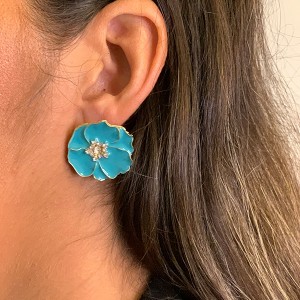 Brinco Margarida Esmaltado Azul com Zircônia ao meio