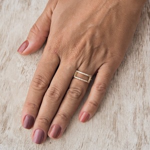 Anel Retangular com Zircônia Banhado a Ouro 18k