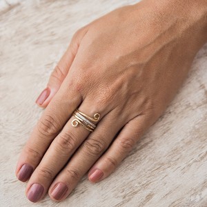 Anel Caracol com Zircônia Banhado a Ouro 18k