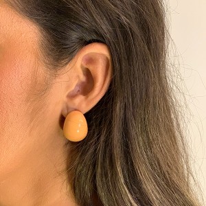 Brinco Meia Argola Bold em Resina Laranja