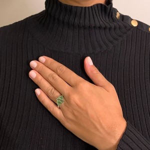  Anel Losango Pedra Verde Banhado a Ródio Branco